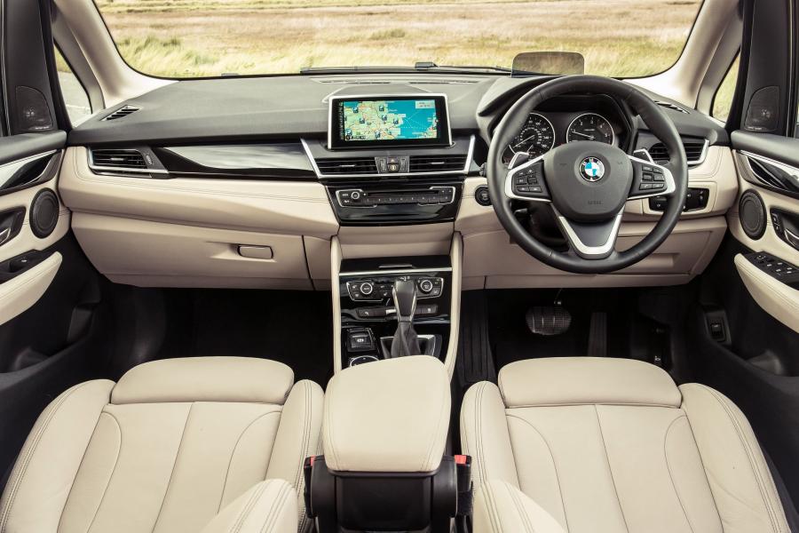  BMW 218d Active Tourer 2014 года  (UK) (фото 46 из 85)